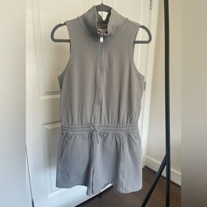 Athleta Gray Sleeveless Romper - Medium